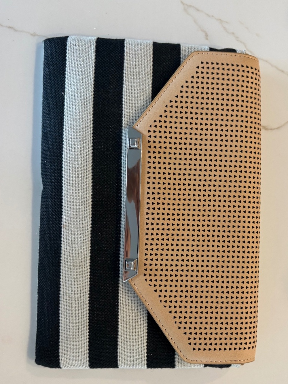 Classic Stella & Dot “Always By Your Side” striped clutch in excellent condition